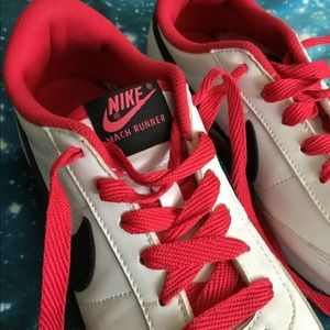 Nike Mach Runner Women Leather White Black Vintage